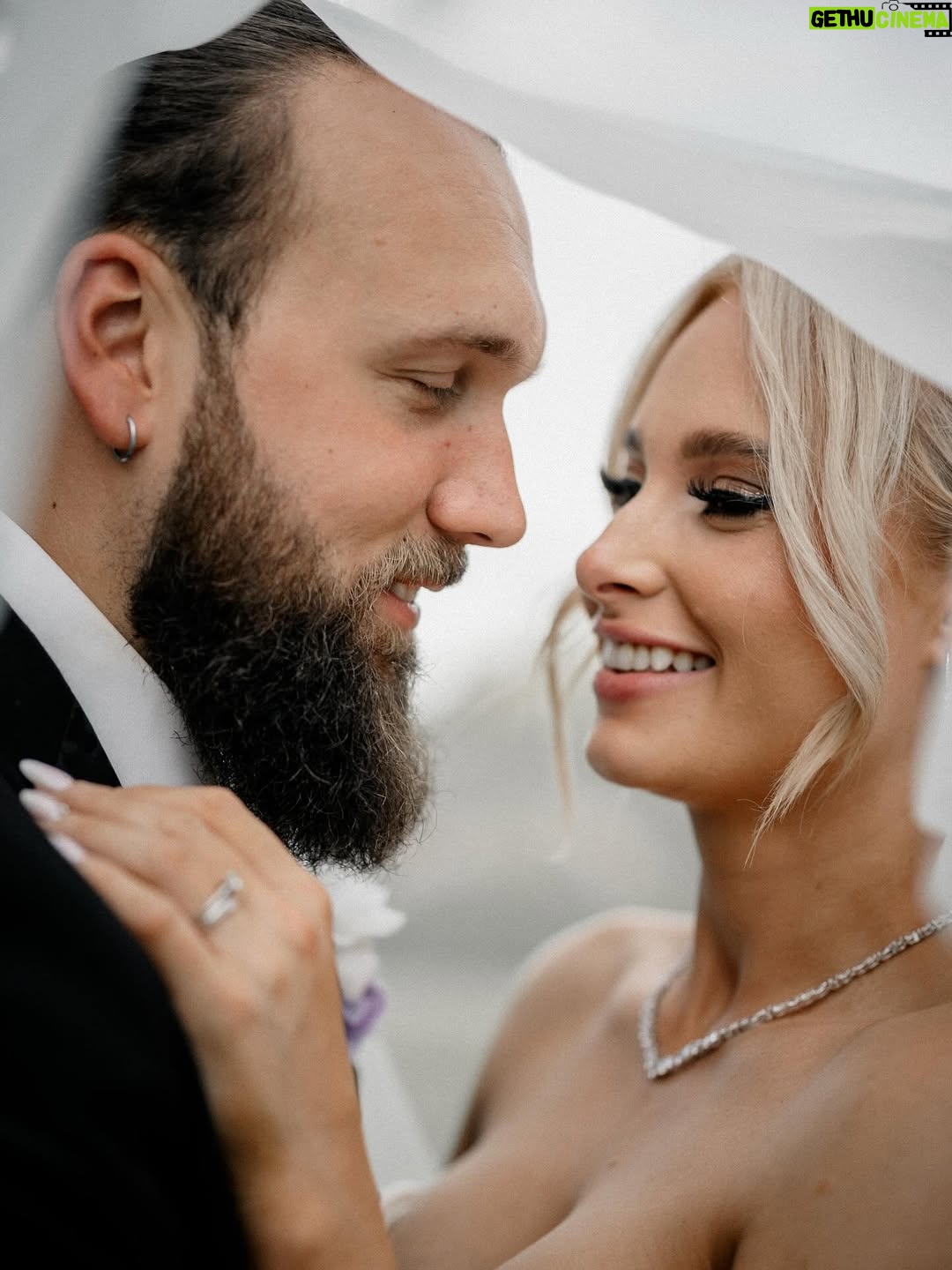 Sophie Lloyd - 47.1K Likes - Married my best friend, the love of my life, and the one who makes my heart feel at home 💍🖤