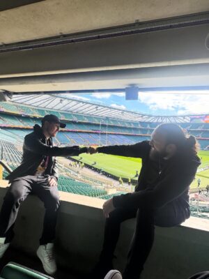 Sophie Lloyd Instagram - Seriously can’t get over how incredible yesterday was 🥹 getting to open up the Women’s Rugby World Cup final to 82,000 people was one of the proudest moments of my life. It felt like such an empowering day for women everywhere and I’m so honoured to have played a part in it. Congratulations to all the players for helping shape history and an extra special congrats to @redrosesrugby for bringing home the cup 🏆🌹

#womensrugby #redroses #rugby #RWC2025 #rwc2025final #guitarist #rugbyworldcup #englandrugby