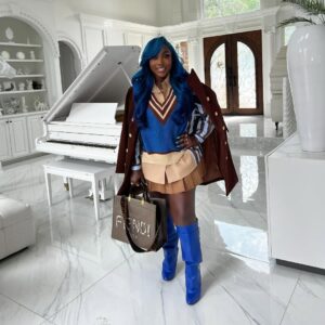 Spice Instagram - Mixing my blue 💙with brown 🤎on this Melanin 🖤because I want to. Full Outfit @gracinoir