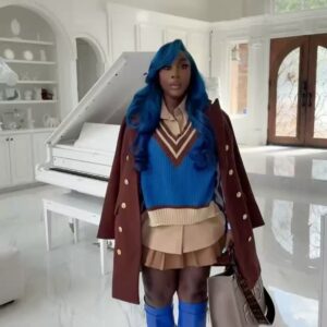 Spice Instagram - Mixing my blue 💙with brown 🤎on this Melanin 🖤because I want to. Full Outfit @gracinoir