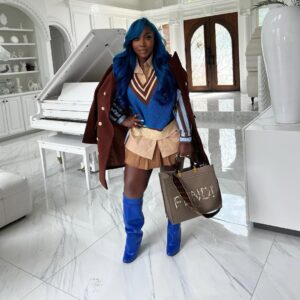 Spice Instagram - Mixing my blue 💙with brown 🤎on this Melanin 🖤because I want to. Full Outfit @gracinoir