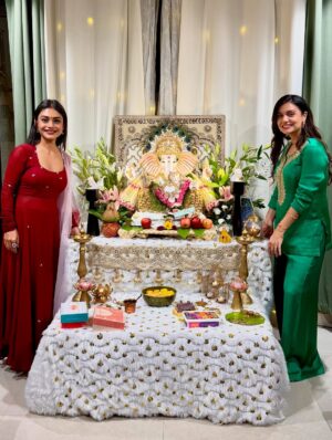 Sreejita De Instagram - Our Ganesh Chaturthi was filled with laughter, happy faces and modals! Bolo Ganpati Bappa morya! 🙏🕉️🧿❤️🥰 #ganpatibappamorya Ganpati festival Day 1

Sreejita outfit @aachho 
#ganeshchaturthi #festive #indianwear #festivevibes #indian #german #husbandandwife #sreejitade