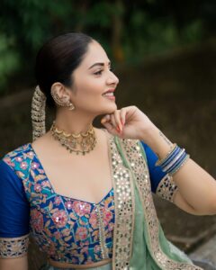 Actress Sreemukhi HD Photos and Wallpapers October 2025