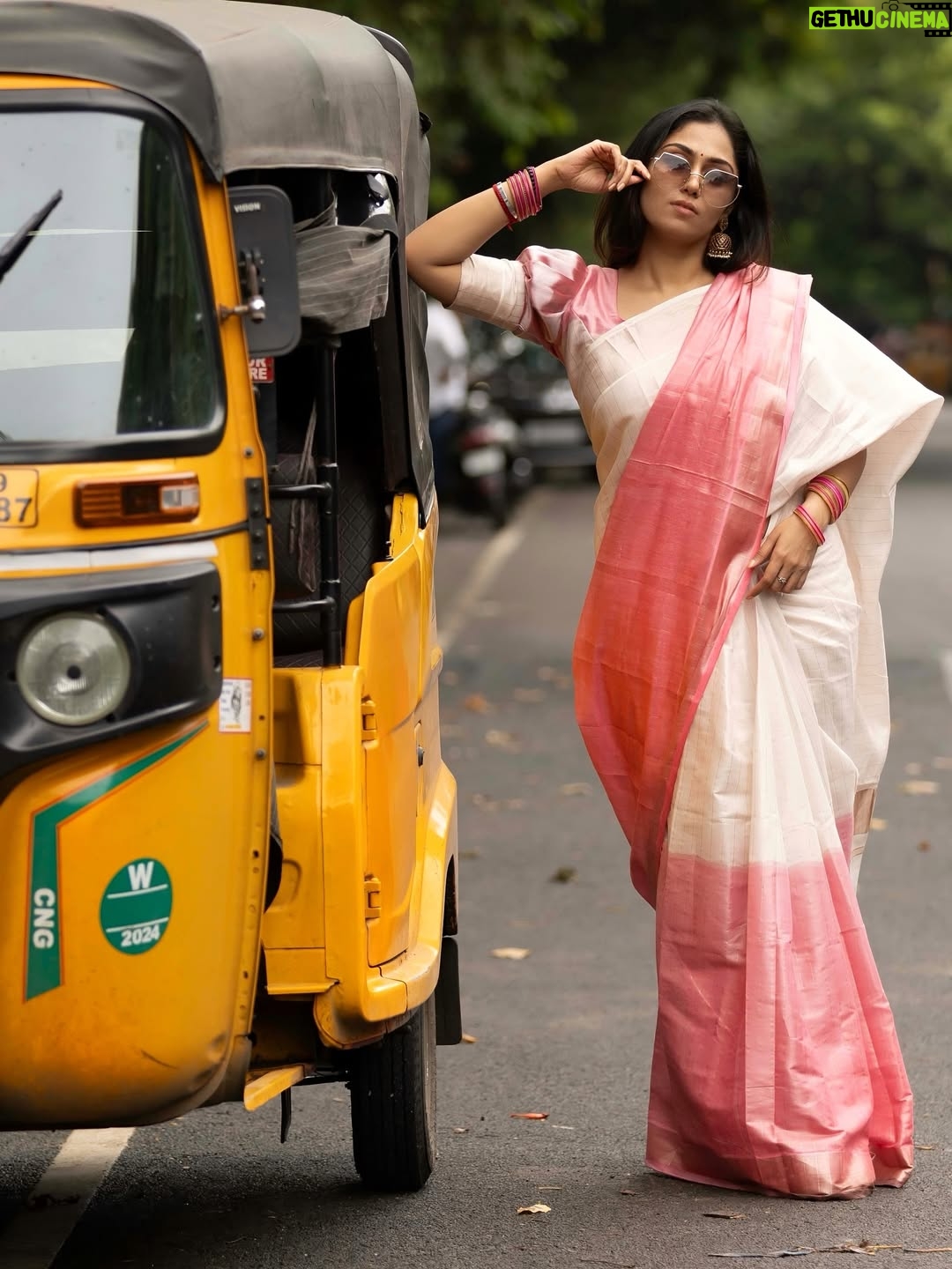 Sreethu Krishnan - 194.9K Likes - Just a classic girl in a classic city💃🌝✨

@zin_preethi  @trinetra_collections 
📸 @viraaj_photography 

#sreethukrishnan #saree #classic #photoshoot