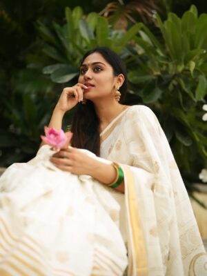 Sreethu Krishnan Instagram - ഓണാശംസകൾ 🪷🌝🧿

 📸 @gurugraphy._ 

#onam #2025 #sreethukrishnan