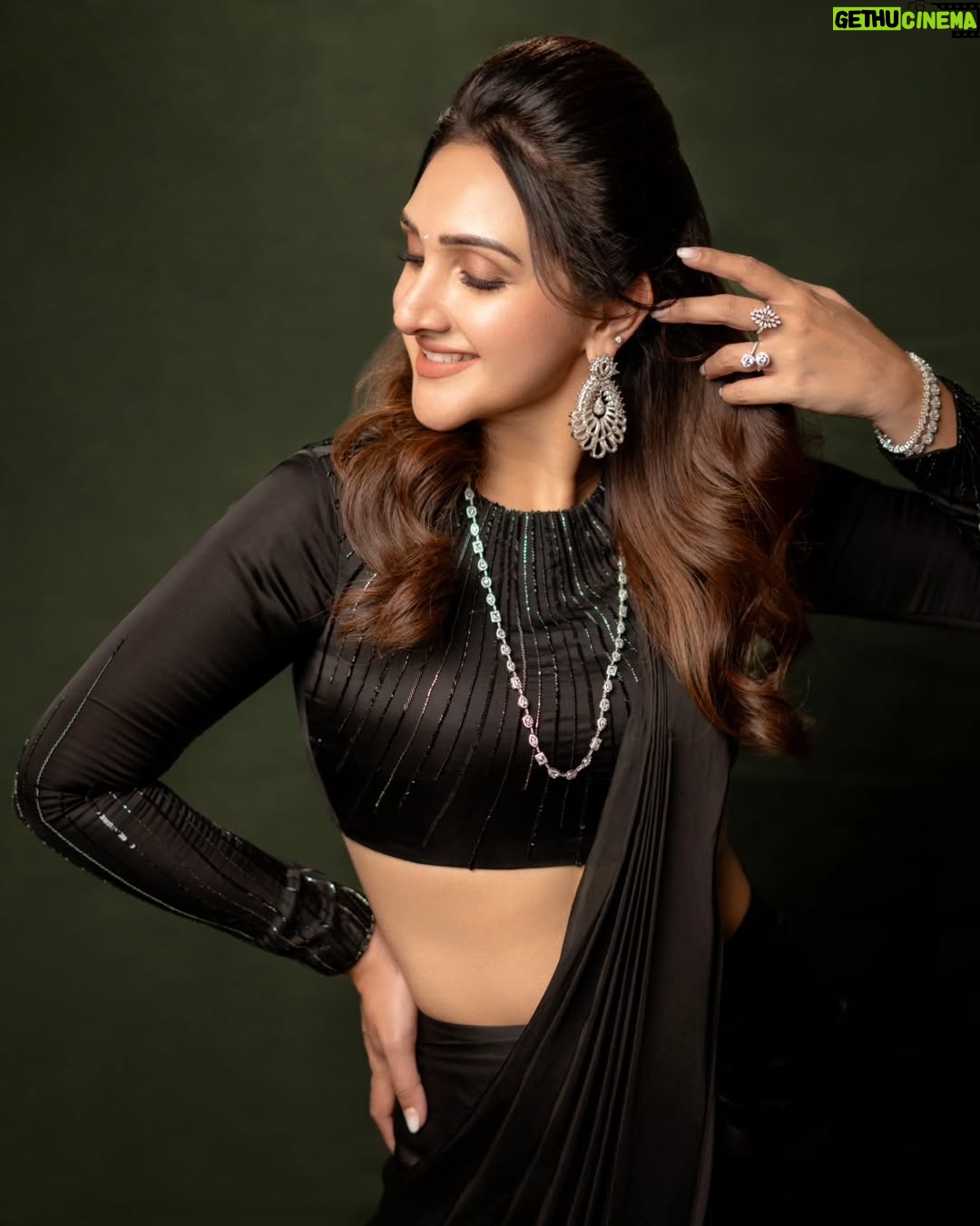 Sridevi Vijaykumar - 77.9K Likes - If you feel a spark, chase it ✨️
.
✨️
.
✨️
.
✨️
.
✨️
Outfit👗  @prashantikumarlabel 
Jewellery💎  @the_jewel_gallery 
Photography📸  @pranil_chintewar

#spark #black #blackmagic #outfit #fashion #instapic #instagram#instagood #instafeed #magic #Photography #love #weekend #photooftheday #photoshoot