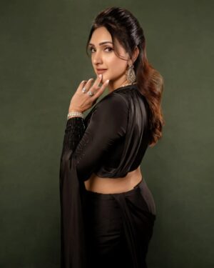 Sridevi Vijaykumar Instagram - If you feel a spark, chase it โจ๏ธ
.
โจ๏ธ
.
โจ๏ธ
.
โจ๏ธ
.
โจ๏ธ
Outfit๐ @prashantikumarlabel
Jewellery๐ @the_jewel_gallery
Photography๐ธ @pranil_chintewar
#spark #black #blackmagic #outfit #fashion #instapic #instagram#instagood #instafeed #magic #Photography #love #weekend #photooftheday #photoshoot