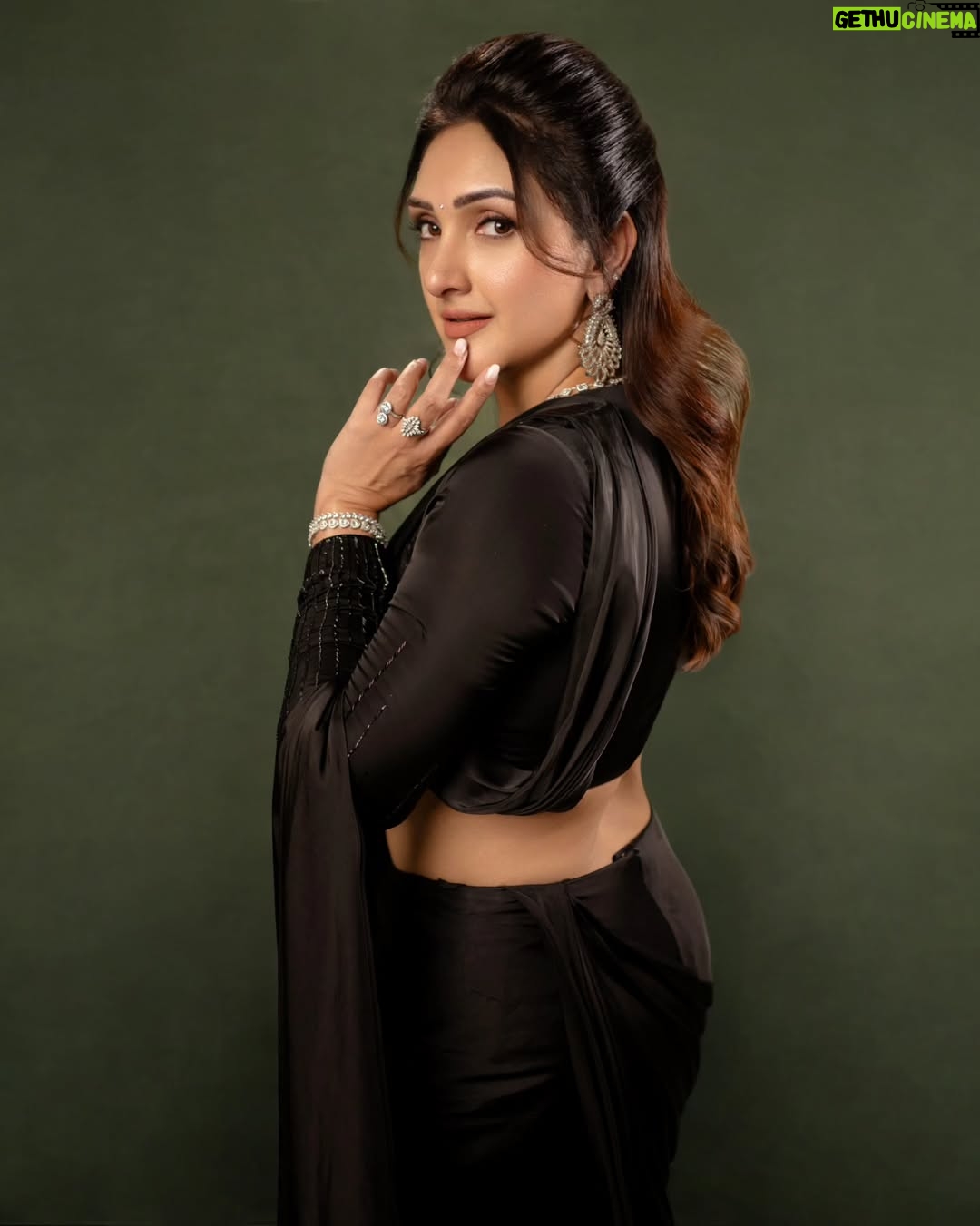 Sridevi Vijaykumar - 77.9K Likes - If you feel a spark, chase it ✨️
.
✨️
.
✨️
.
✨️
.
✨️
Outfit👗  @prashantikumarlabel 
Jewellery💎  @the_jewel_gallery 
Photography📸  @pranil_chintewar

#spark #black #blackmagic #outfit #fashion #instapic #instagram#instagood #instafeed #magic #Photography #love #weekend #photooftheday #photoshoot