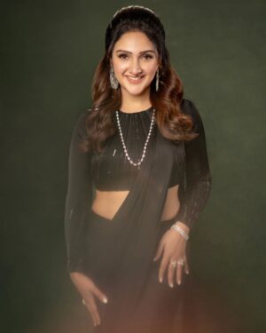 Sridevi Vijaykumar Instagram - If you feel a spark, chase it โจ๏ธ
.
โจ๏ธ
.
โจ๏ธ
.
โจ๏ธ
.
โจ๏ธ
Outfit๐ @prashantikumarlabel
Jewellery๐ @the_jewel_gallery
Photography๐ธ @pranil_chintewar
#spark #black #blackmagic #outfit #fashion #instapic #instagram#instagood #instafeed #magic #Photography #love #weekend #photooftheday #photoshoot