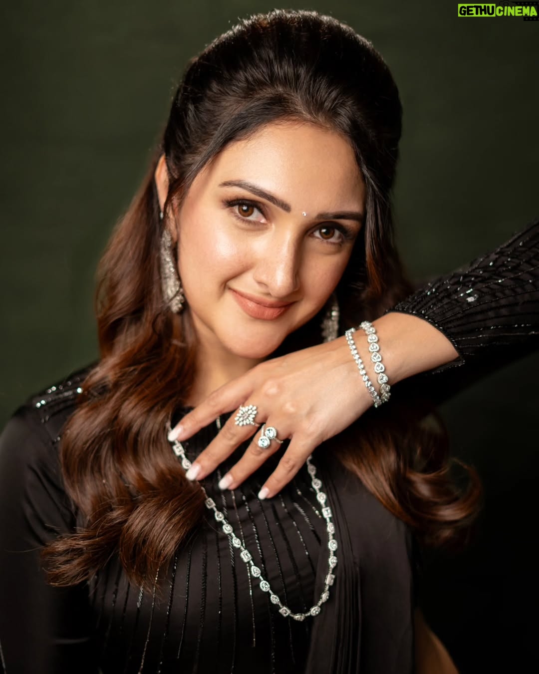 Sridevi Vijaykumar - 77.9K Likes - If you feel a spark, chase it ✨️
.
✨️
.
✨️
.
✨️
.
✨️
Outfit👗  @prashantikumarlabel 
Jewellery💎  @the_jewel_gallery 
Photography📸  @pranil_chintewar

#spark #black #blackmagic #outfit #fashion #instapic #instagram#instagood #instafeed #magic #Photography #love #weekend #photooftheday #photoshoot