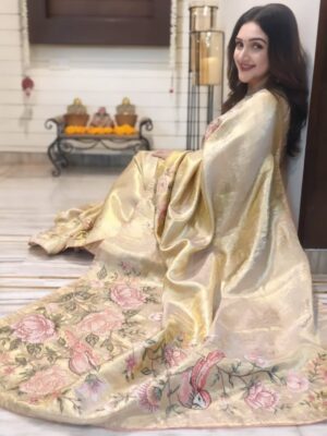 Sridevi Vijaykumar Instagram - Happy vinayaka chathurthi ๐๐
.
.
.
.
.
.
.
.
.
.
Saree @asnnexclusivecollections
Decor @kairagiftworld
#vinayakachavithi #ganeshchaturthi #ganesha #chaturthi #ganapati #ganapathibappamoriya #ganeshfestival