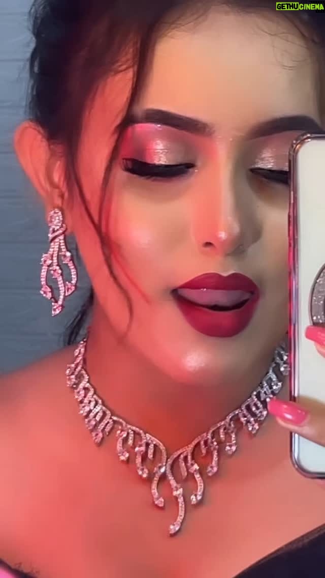 Srijeeta Chakraborty - 202 Likes - 