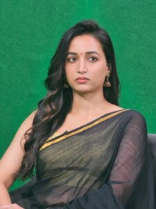 Actress Srinidhi Ramesh Shetty HD Photos and Wallpapers September 2025
