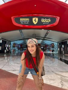 Actress Srishty Rode HD Photos and Wallpapers September 2025