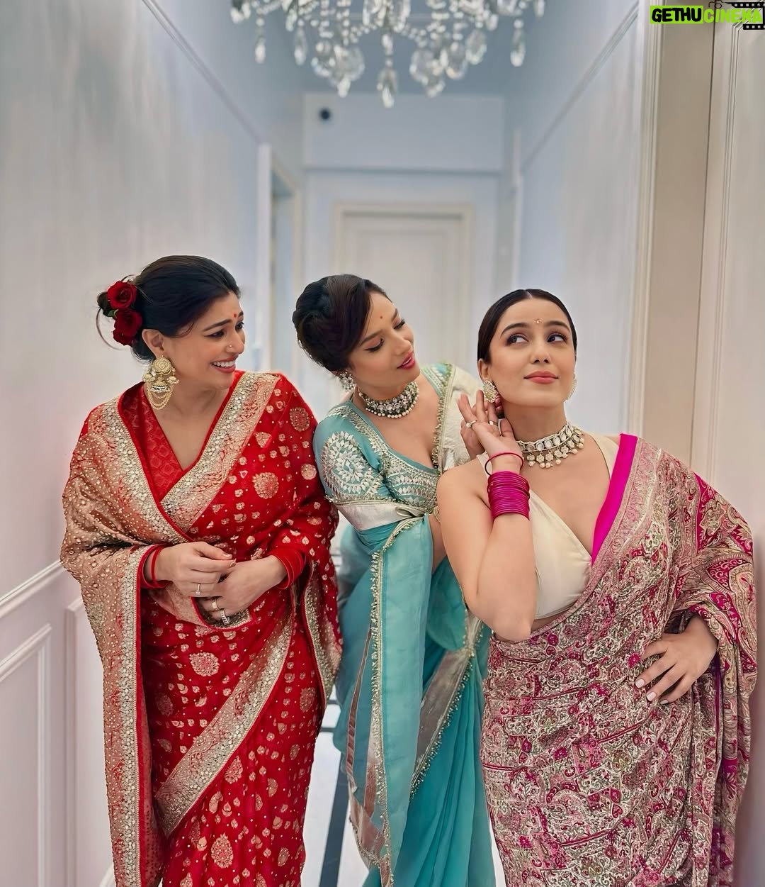 Srishty Rode - 261.3K Likes - Three souls one vibe 🩷🩵❤️
Also me wearing mom ki saree 😍🩷✨🧿