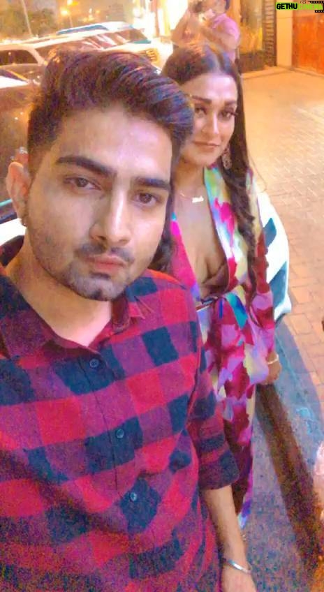 Sriti Shaw - 581 Likes - #Grow #AyyJay #Viren #SritiShaw

@ayyjayofficial 
@bossmusicproductions 
@sritishaw_official