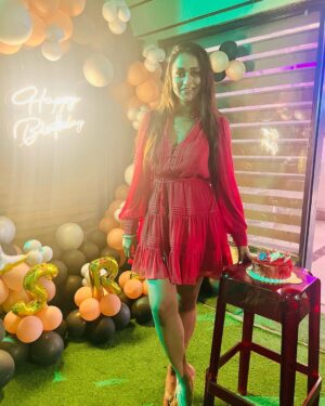 Sriti Shaw Instagram - Well it’s almost more dan a month since my bdae but can’t help it with late post tough 😝😝😝❤️❤️baby ka hai bdae bash …tysm all of you for the lovely bdae surprises❤️❤️💯💯means alot ❤️❤️💯💯😘😘 @ayush.shaw.fc @vikrant_7677 @keep_it_simple_ok @suraj_rathore__official @_p.a.l.a.k_ @raazmalik_official @abhishek_verma_07 @choudhary_rohan
#birthday #sritishaw #surprise #surprisebirthday #trendingpost #trend #post #birthdaygirl #viral #celebrity #celebration #happiness #love #poolparty #club #clubbing #party #fun #craziness