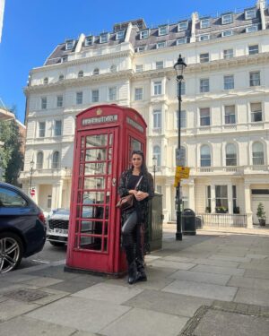 Sriti Shaw Instagram - Travel is my life ❤️✈️
#travelphotography #travel #traveling #london #uk #enjoylife