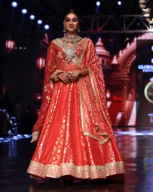 Sriti Shaw Instagram - Bridal collection (saanj )2024
Designed by @khushi_chauhan_designer_studio
Show @gicwind
Showstopper @sritishaw_official
Jewellery by @eva18jewellery
Photoshoot by @nkfotostudios