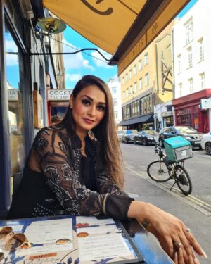 Sriti Shaw Instagram - 🖤🖤done done London ✈️🖤🖤
#travel #london #london🇬🇧 #uk #travelgram #trending