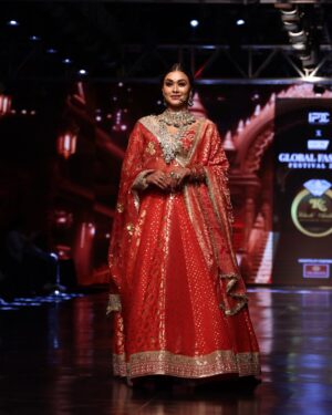 Sriti Shaw Instagram - Bridal collection (saanj )2024
Designed by @khushi_chauhan_designer_studio
Show @gicwind
Showstopper @sritishaw_official
Jewellery by @eva18jewellery
Photoshoot by @nkfotostudios