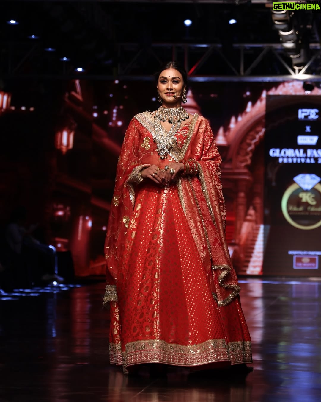 Sriti Shaw - 215 Likes - Bridal collection (saanj )2024 
Designed by @khushi_chauhan_designer_studio 
Show @gicwind 
Showstopper @sritishaw_official 
Jewellery by @eva18jewellery 
Photoshoot by @nkfotostudios