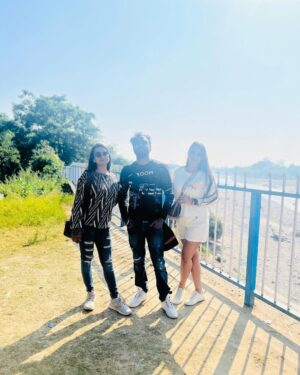 Sriti Shaw Instagram - Jim Corbett Diaries❤️❤️💯💯 @ayush.shaw.fc @keep_it_simple_ok #family #famjam #travel #trending #travelblogger #junglesafari #jungle #forest #travelling #travelgram #trend #trekking #viral #viralpost #viralposts #uttarakhand #jimcorbett #celebrity #sritishaw #bollywood #luxurylifestyle #luxury #luxurytravel #royal