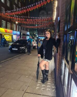 Sriti Shaw Instagram - 🖤🖤done done London ✈️🖤🖤
#travel #london #london🇬🇧 #uk #travelgram #trending