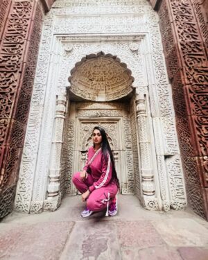 Sriti Shaw Instagram - Well family vaccation spent well .. u vil be all missed ❤️❤️❤️ @ayush.shaw.fc @manjushaw904 @manju.shaw.714 @manisha_abhishek_gupta
#family #travel #travelblogger #delhi #traveldiaries #travelling #travelgram #travelphotography #famjam #celebrity #celebrities #celebritilife #qutabminar #sritishaw #bollywood