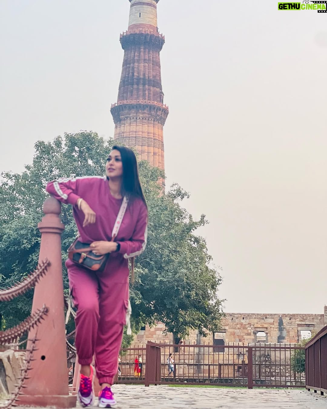 Sriti Shaw - 147 Likes - Well family vaccation spent well .. u vil be all missed ❤️❤️❤️ @ayush.shaw.fc @manjushaw904 @manju.shaw.714 @manisha_abhishek_gupta 

#family #travel #travelblogger #delhi #traveldiaries #travelling #travelgram #travelphotography #famjam #celebrity #celebrities #celebritilife #qutabminar #sritishaw #bollywood