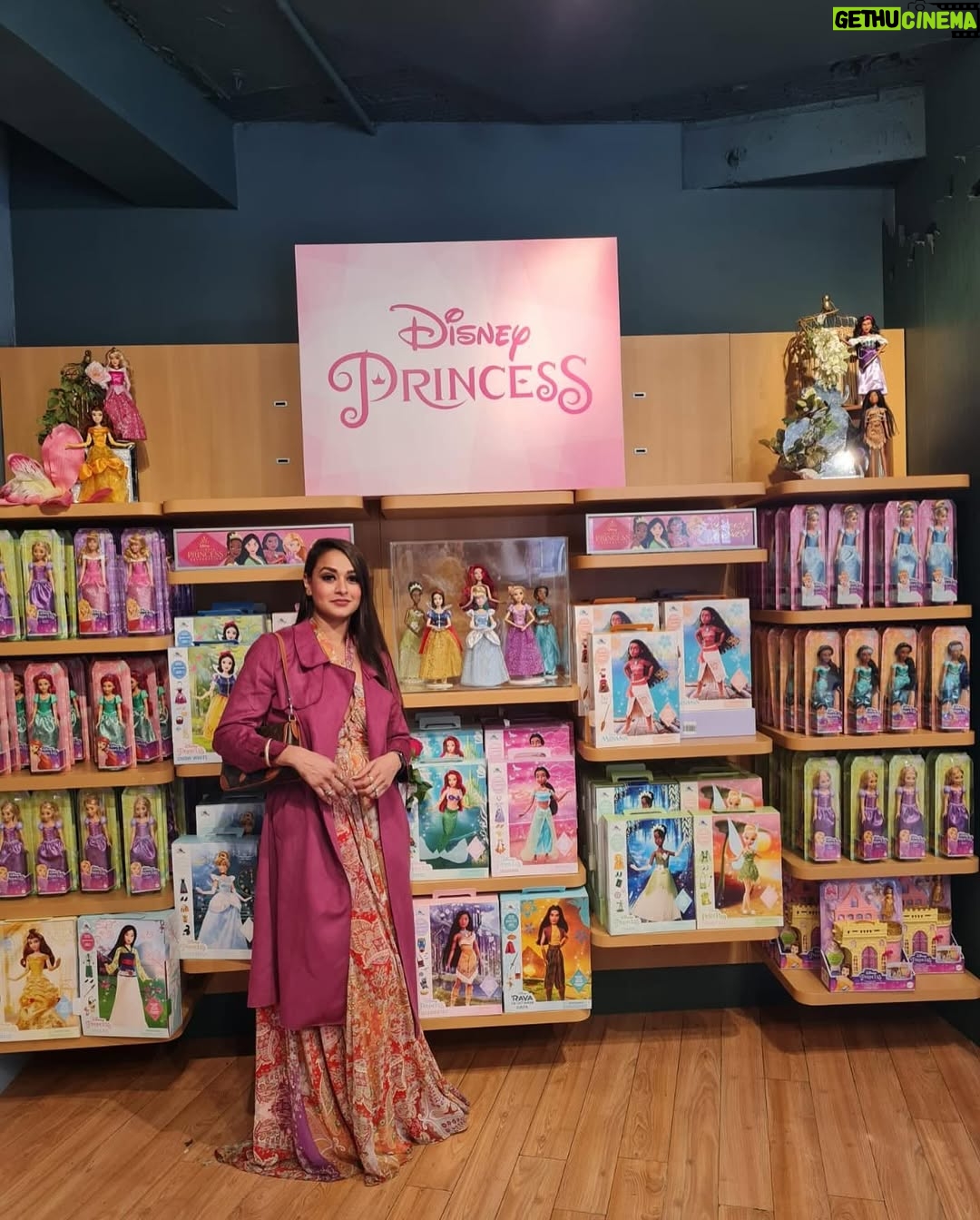 Sriti Shaw - 145 Likes - London Diaries❤️✈️🥰🫠

#travel #london #oxfordstreet #traveling #traveler #uk #lovemylife #celebrity #lifestyle #mango