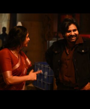 Sriya Reddy Instagram - Working with great actors … sorry wonderful human beings on the set #theycallhimog has made the experience even more sweeter and grateful ! #pawankalyan sir is such a warm and most endearing person spreads his wings for everyone to come and take shelter under his wings ! #emraanhashmi @therealemraan such a lovely and wonderful person just transformed once camera’s were on , @joinprakashraj my my family my friend is special and always will be , @imarjundas he’s the sweetest warmest most gentle human , baby Arjun was the cutest ,@harishuthamanofficial my friend and a brilliant actor ! I am so humbled and truly grateful to this amazing team of just wonderful humans ! Must have done something right in life ! 🤗🧿❤️