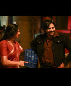 Sriya Reddy Instagram - Working with great actors … sorry wonderful human beings on the set #theycallhimog has made the experience even more sweeter and grateful ! #pawankalyan sir is such a warm and most endearing person spreads his wings for everyone to come and take shelter under his wings ! #emraanhashmi @therealemraan such a lovely and wonderful person just transformed once camera’s were on , @joinprakashraj my my family my friend is special and always will be , @imarjundas he’s the sweetest warmest most gentle human , baby Arjun was the cutest ,@harishuthamanofficial my friend and a brilliant actor ! I am so humbled and truly grateful to this amazing team of just wonderful humans ! Must have done something right in life ! 🤗🧿❤️