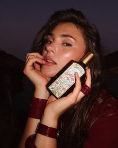 Actress Stefanie Giesinger HD Photos and Wallpapers July 2025