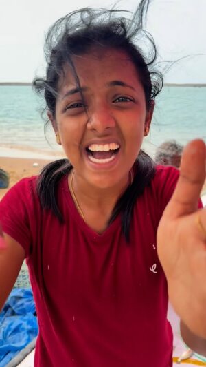 Subiksha kumar Instagram - Semma happy 😀🌊❤️🔥#trendingreels #viral #shorts #shorts #viralvideos #trending #sea #sealife #instagood #instagood #instagood #trendingreels #viral #trending