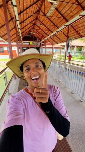 Subiksha kumar Instagram - Kadal metro 😍🔥 Nenga pathrukingala ?? #trend #viral #viral #trendingreels #shorts #reelsinstagram #viralvideos #trending #sea #sealife #instagood #ɪɴsᴛᴀɢᴏᴏᴅ good