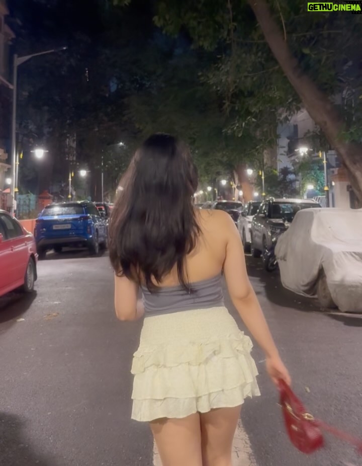 Sucheta Dutta - 5.3K Likes - Midnight strolls🚶‍♀️🌃✨🪩

.
.
.
.
.
.
[ mumbai night life, flash photography, midnight stroll, explore ] 

.
.
.
.
#fyp #mumbainight #midnightstroll #viralpost