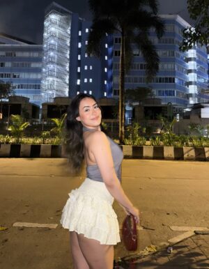 Sucheta Dutta Instagram - Midnight strolls🚶‍♀️🌃✨🪩

.
.
.
.
.
.
[ mumbai night life, flash photography, midnight stroll, explore ] 

.
.
.
.
#fyp #mumbainight #midnightstroll #viralpost