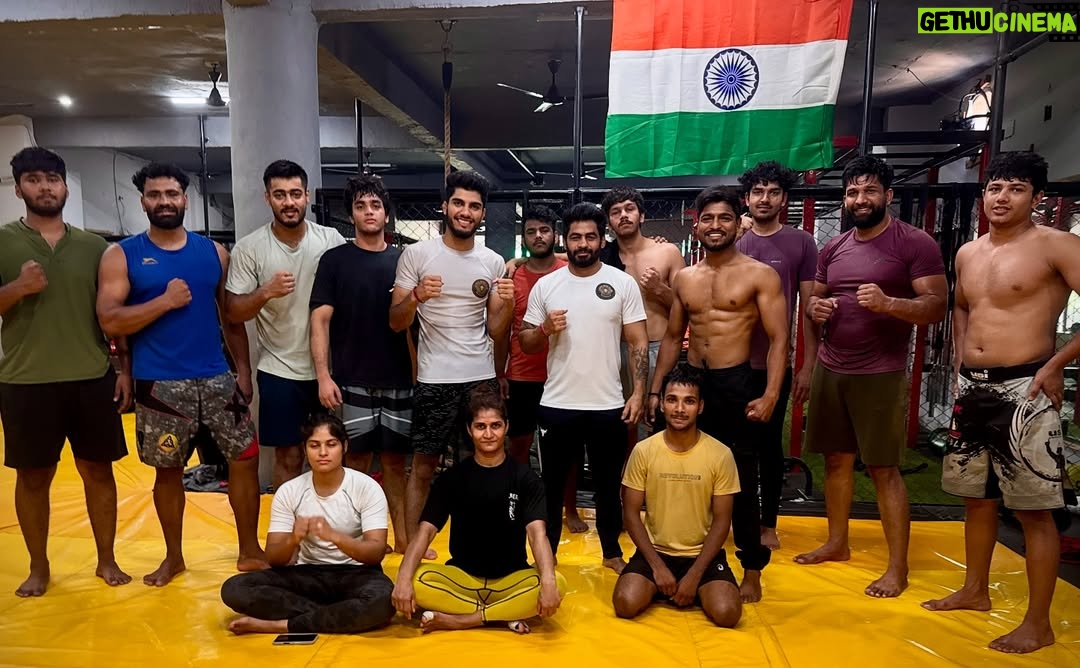 Suchika Hooda - 0.9K Likes - Team Lion War Club in the house baby🔥
House full of killers🥷⚔️
.
.
.
.
:
:
:
@anandrai_mma @suchika_tariyal @vinay_wrestler @jackygahlot @lionswarclub @palak.sharmaa17 @parvesh_janghu 
.
.
.
#mma #mmafighter #indian #mmalifestyle #training #warrior #modernday #strong