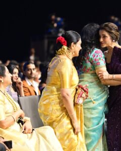 Actress Suhasini Maniratnam HD Photos and Wallpapers October 2025