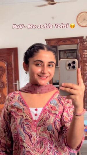 Sukhman Bhullar Sidhu Instagram - 🤭❤️