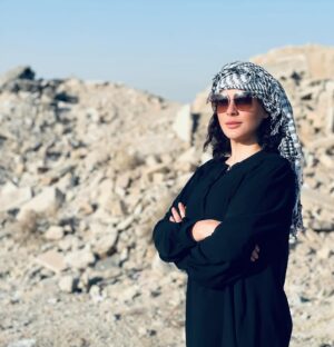 Sulaf Fawakherji Instagram - Earth, Sun, and I …. 

#سلاف_فواخرجي 
#sulaffawakherji
by : @somiiiiish 🤍