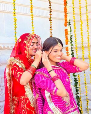 Suman Rao Instagram - 5 vibrant, pure and nothing short of magical days of divine bliss in Aidana (mera gaon), Rajasthan! 🌟
Baisa hukum ( that’s me😉) had a wonderful time celebrating the auspicious stapana of our revered kuldevi Maa with vibrant festivities that touched my heart and soul. 🙏🧿🫶🏻 But what unfolded was beyond magical... the experience healed me in ways I never thought possible! 🙌❤️
My heart is full✨🙏
#kuldeviMaa #stapana #divineintervention #healingvibes