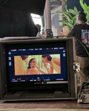 Suman Rao Instagram - #Ad so Beautiful…BTS toh banta hai…☺️😉
Eejiii lagta hai dulhan banna…??!!…Eejii nahi hai..☺️😉😎
@sarahiforgot @entouragefilms @timestalent @mirtawseef18
@kirrann_gavali05 @gary_dean_taylor @edwardlalrempuia @brown__bread__ @sneharodricks