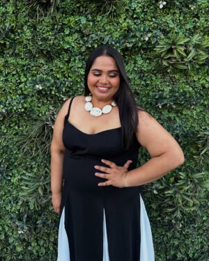 Sumukhi Suresh Instagram - Boo are you a chessboard? Coz I wanna make a move.
Outfit- @bout_to_wear
Stylist: @simran.nakra
Make up: @minimalmakeupbyria
Managed by: @dcatalent
#womensday #dressup #blackandwhite #ootd