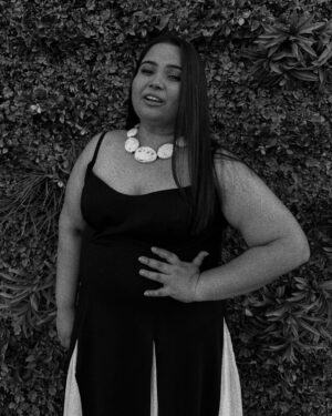 Sumukhi Suresh Instagram - Boo are you a chessboard? Coz I wanna make a move. 

Outfit- @bout_to_wear 
Stylist: @simran.nakra
Make up: @minimalmakeupbyria 

Managed by: @dcatalent

#womensday #dressup #blackandwhite #ootd