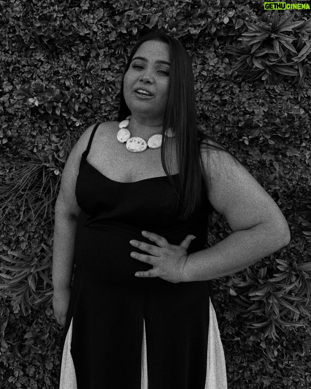 Sumukhi Suresh - 14.8K Likes - Boo are you a chessboard? Coz I wanna make a move. 

Outfit- @bout_to_wear 
Stylist: @simran.nakra
Make up: @minimalmakeupbyria 

Managed by: @dcatalent

#womensday #dressup #blackandwhite #ootd