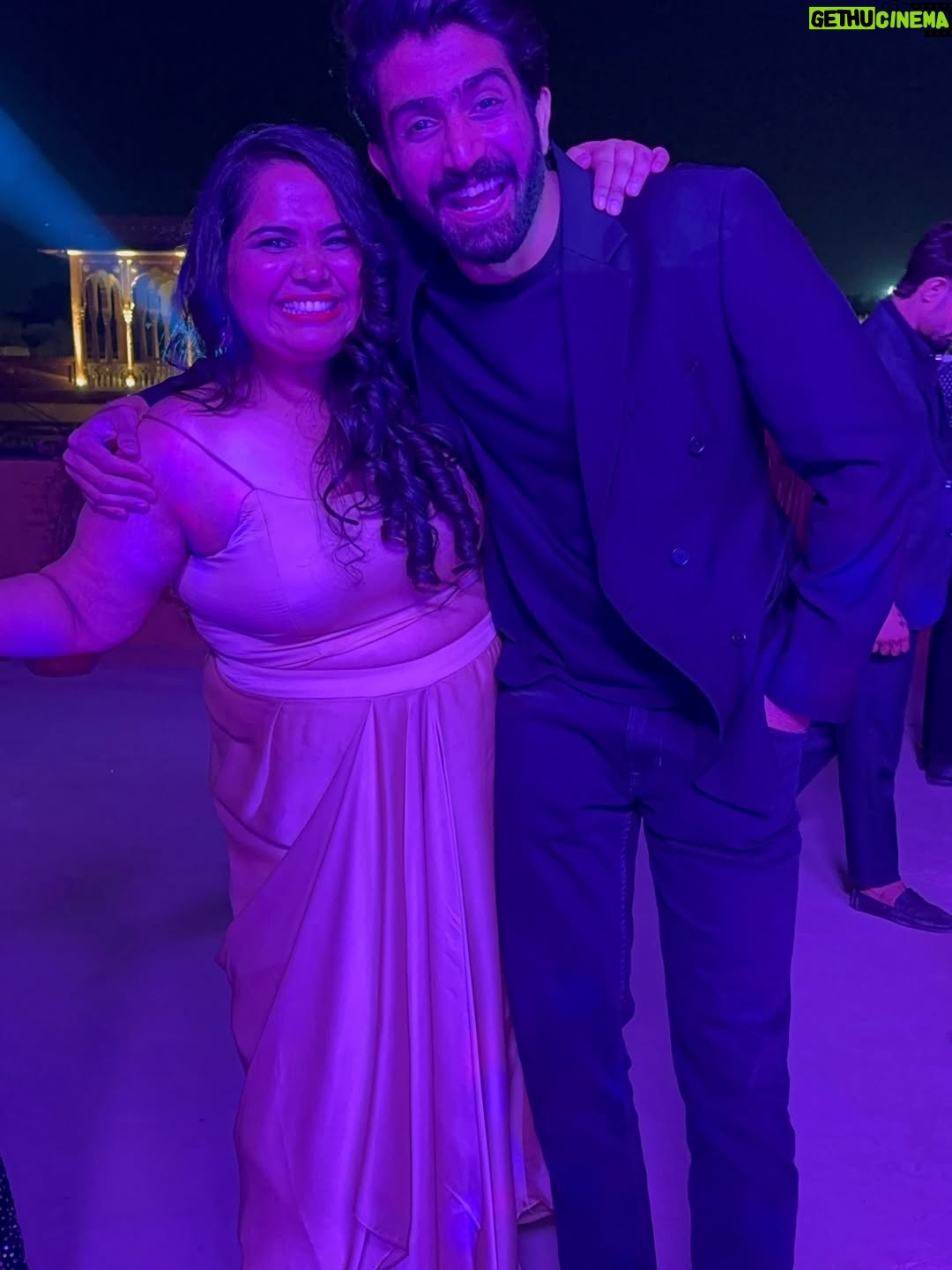 Sumukhi Suresh - 28.9K Likes - Royal Rumble. 

The Royals streaming now on @netflix_in .

#TheRoyals
#TheRoyalsOnNetflix

Congratulations to the fabulous creators and producers 
@pritishnandycommunications @pritishnandy2018 @rangitapritishnandy @ishitapritishnandy 

Nupur and Priyanka for being so generous about what I did. @picsofpinks @nupurasthana

Writers of this magnum opus. It’s a rare for what you write to actually be made nowadays and you’ve stood the test of time! May your final draft rest now. @awara_ladki @vishnusinha @annukampa_harsh

The ultra cool DOP  @nehapartimatiyanidop 

This mad cast @bhumipednekar @ishaankhatter #SakshiTanwar @thedinomorea @vihaansamat @kavyatrehan @justudit @lisamishramusic  @yashaswinidayama 

The stylish and icons @aasthasharma @reannmoradian 

Bless you @panchamighavri ! Thank god for that meeting in Woodside Colaba and @kimsharmaofficial @dcatalent 

@payalghosekaul @ruuhmusic @johmusicx @seth_kanishk @harsh8harsh @adityan28 @nayantaramusic @pritam_gram