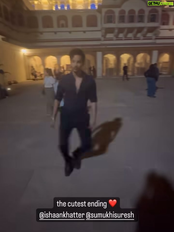 Sumukhi Suresh - 28.9K Likes - Royal Rumble. 

The Royals streaming now on @netflix_in .

#TheRoyals
#TheRoyalsOnNetflix

Congratulations to the fabulous creators and producers 
@pritishnandycommunications @pritishnandy2018 @rangitapritishnandy @ishitapritishnandy 

Nupur and Priyanka for being so generous about what I did. @picsofpinks @nupurasthana

Writers of this magnum opus. It’s a rare for what you write to actually be made nowadays and you’ve stood the test of time! May your final draft rest now. @awara_ladki @vishnusinha @annukampa_harsh

The ultra cool DOP  @nehapartimatiyanidop 

This mad cast @bhumipednekar @ishaankhatter #SakshiTanwar @thedinomorea @vihaansamat @kavyatrehan @justudit @lisamishramusic  @yashaswinidayama 

The stylish and icons @aasthasharma @reannmoradian 

Bless you @panchamighavri ! Thank god for that meeting in Woodside Colaba and @kimsharmaofficial @dcatalent 

@payalghosekaul @ruuhmusic @johmusicx @seth_kanishk @harsh8harsh @adityan28 @nayantaramusic @pritam_gram