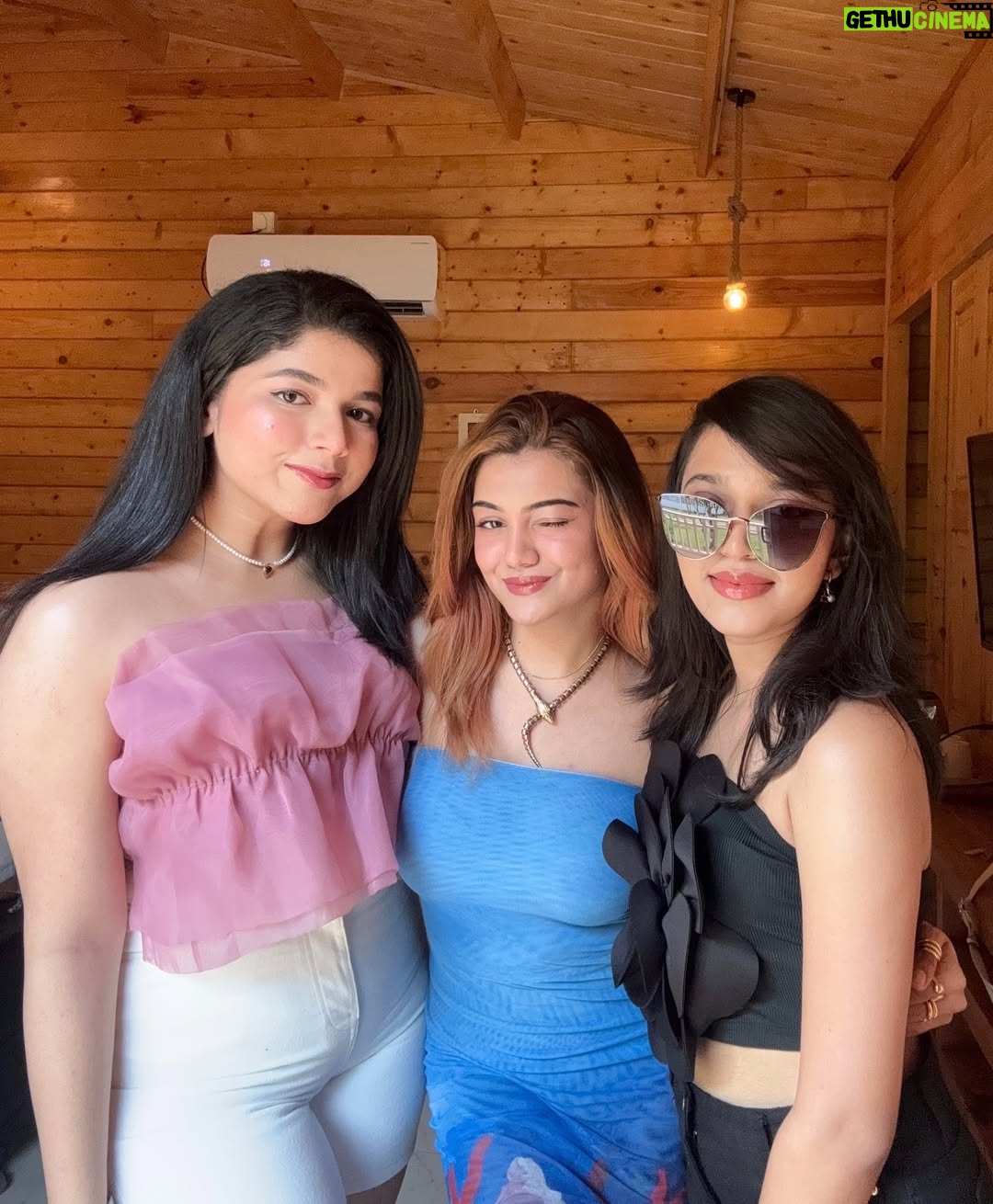 Sunaina Ganesh - 2.1K Likes - beachy vibes and sunny skies 🌞